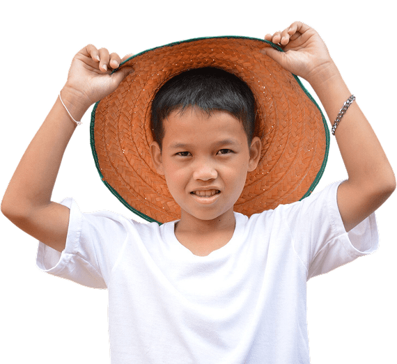 anak-pakai-caping